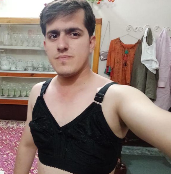 Sissy boy wear mom’s bra secretly